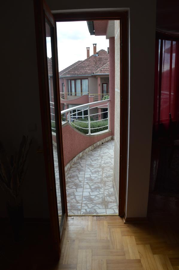 Poseidon Apartment Ni Extérieur photo